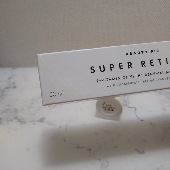 Beauty Pie Super Retinol Night Renewal Moisturizer - Picture 4 of 7